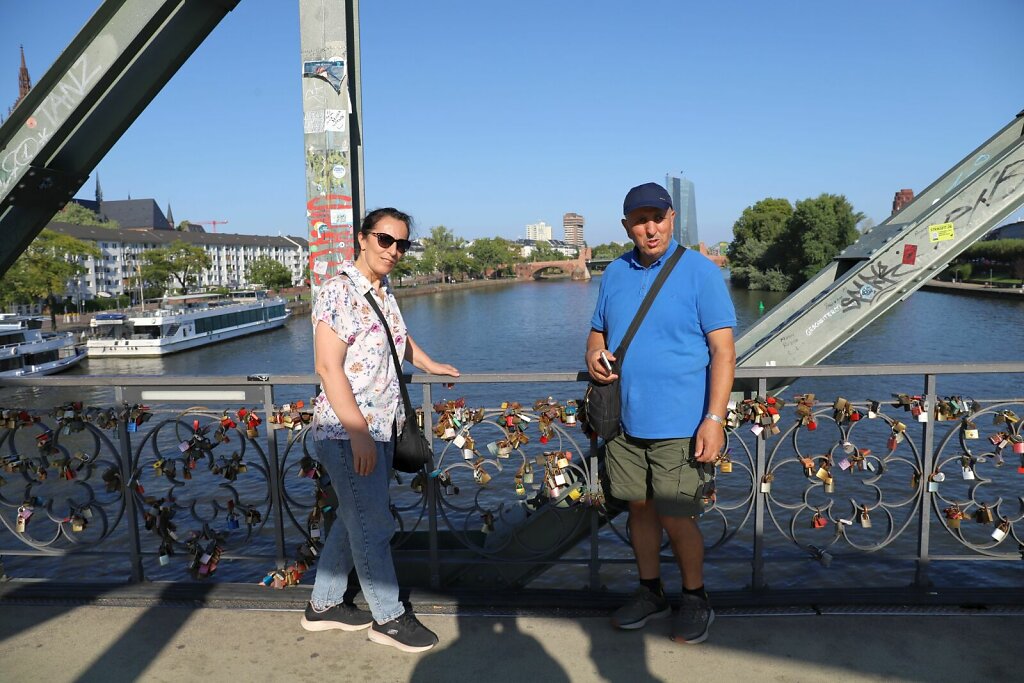 Frankfurt Main Demir yaya köprüsü